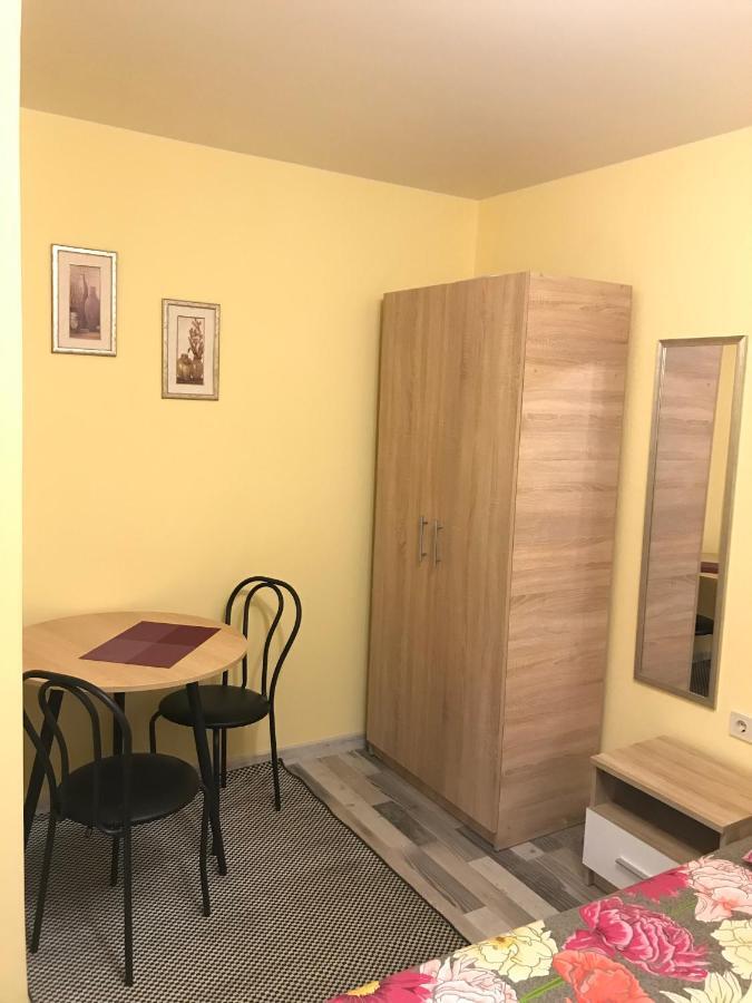 Киев Сдам Посуточно Ул Доброхотова 28 Daily Rent Kyiv St Dobrokhotova 28 Διαμέρισμα Εξωτερικό φωτογραφία
